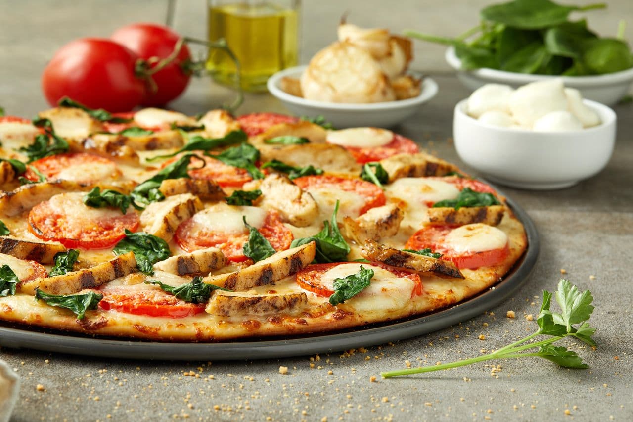 Chicken Spinach Mozzarella pizza